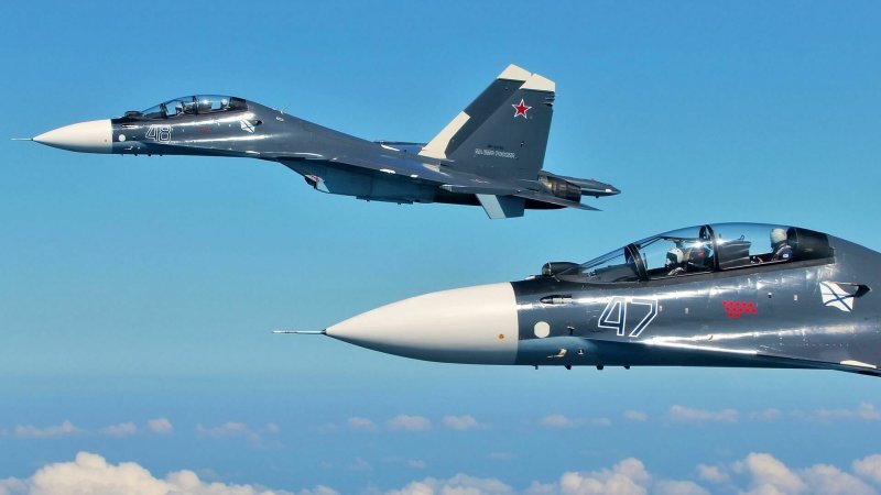 Истребитель Су-30