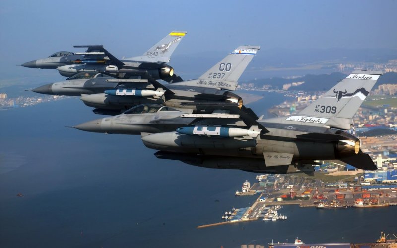 General Dynamics f-16 Fighting Falcon