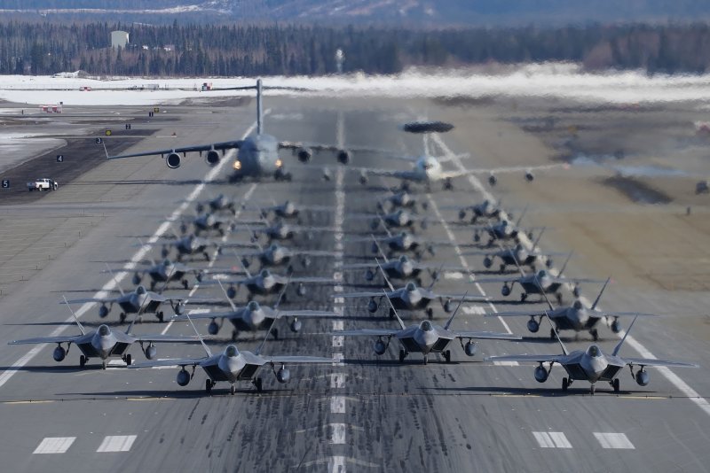 F22 на авианосце
