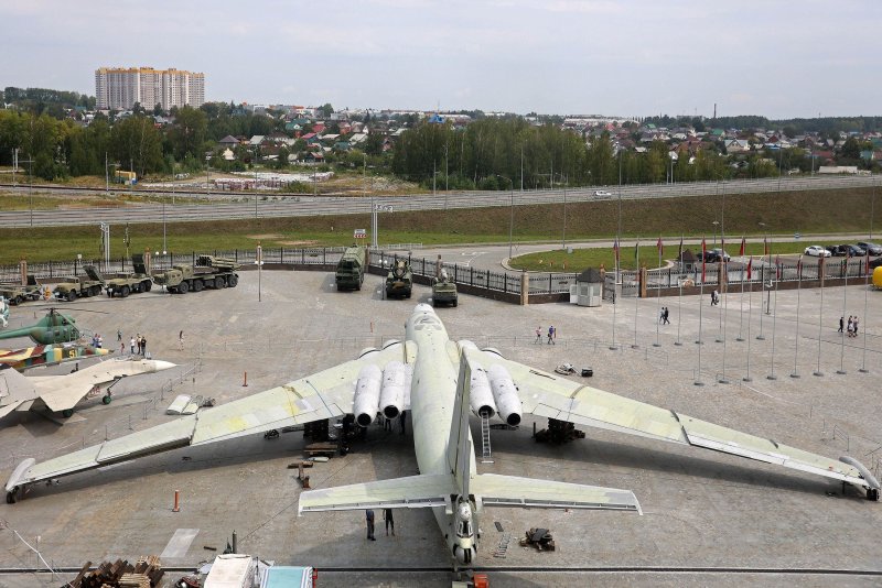Бомбардировщик м-4 в верхней Пышме