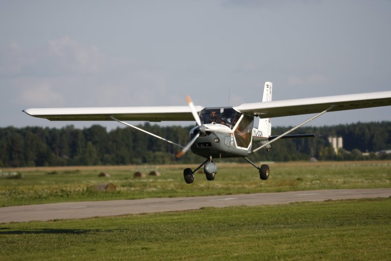 Легкомоторный самолет Cessna