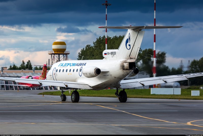 АН 24 Газпромавиа