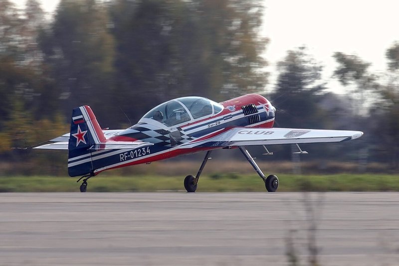 Спортивный самолет Су-26