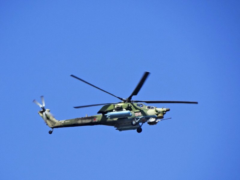 Вертолет над Волжским