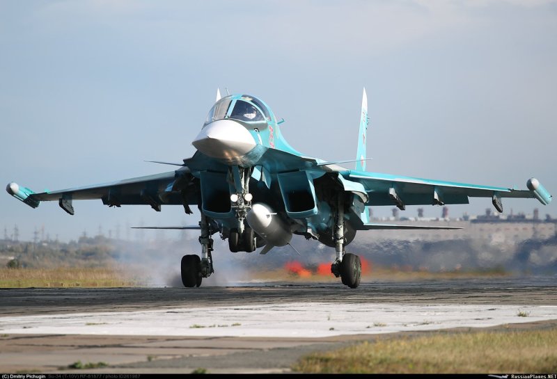 Самолет утенок Су 34