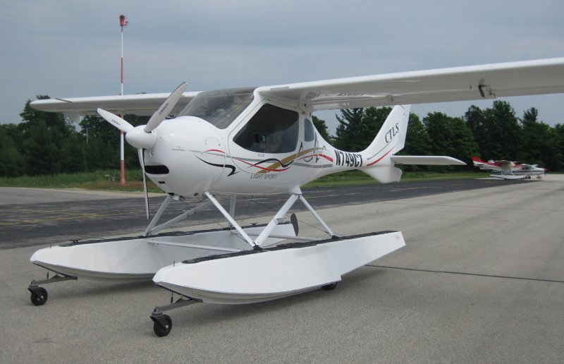 Гидросамолёт амфибия Cessna
