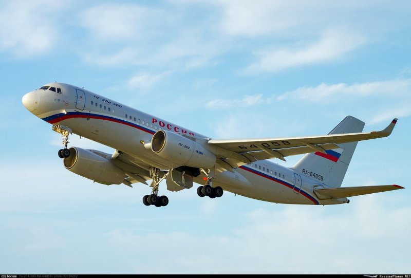 Ту-204 трехдвигательный