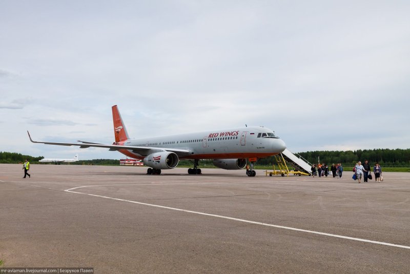 Аэропорт ту-204