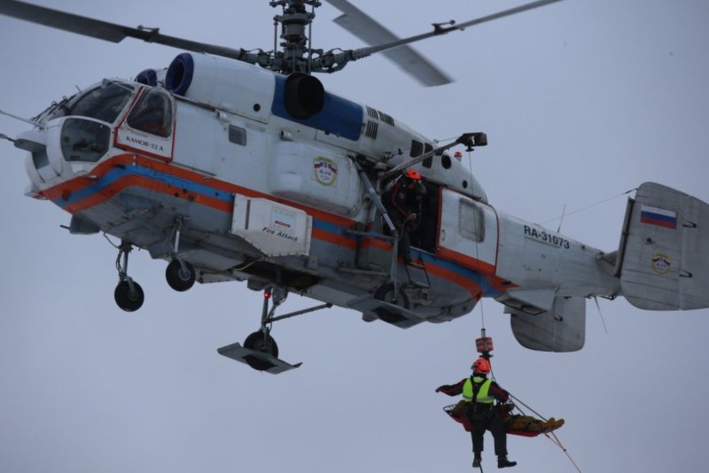 Аварийно спасательный вертолет