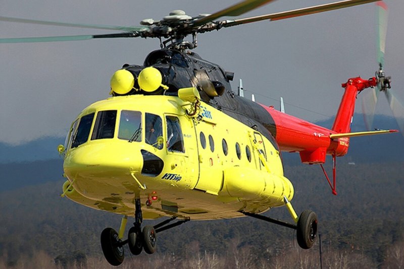 Вертолёт ми-8 желтый