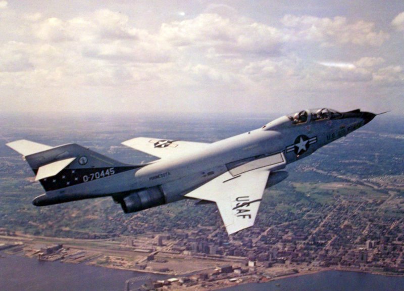 Самолет f-101 Voodoo