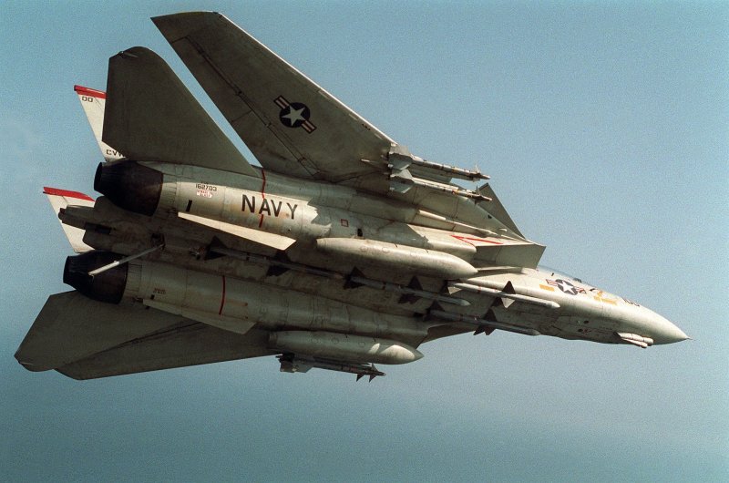 Самолет f-14a Tomcat