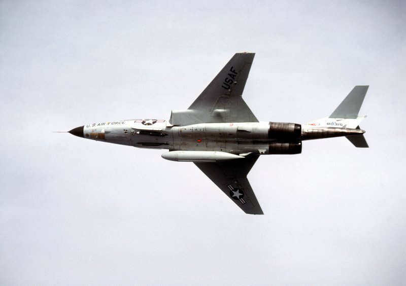 Самолет f-101 Voodoo