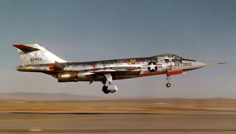 Истребитель MCDONNELL F-101a Voodoo
