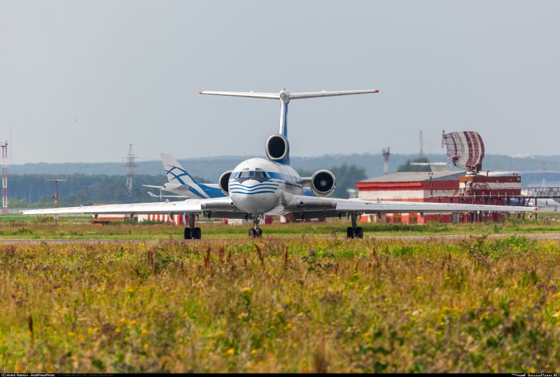 Ту-154 ra-85738