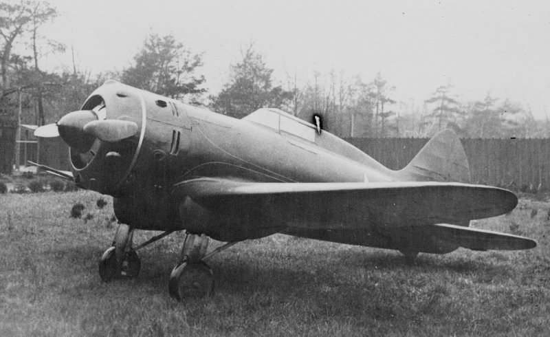 Учебно-тренировочный самолет нв-2