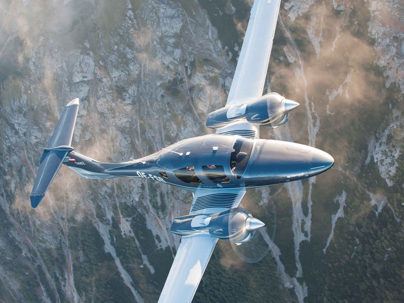 Самолет Diamond da-62