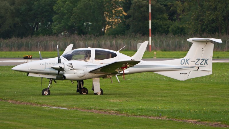 Самолет Diamond da-42