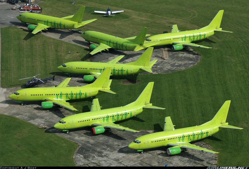Боинг 737 зеленый