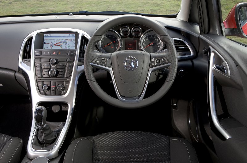 Opel Astra Hatchback 2015