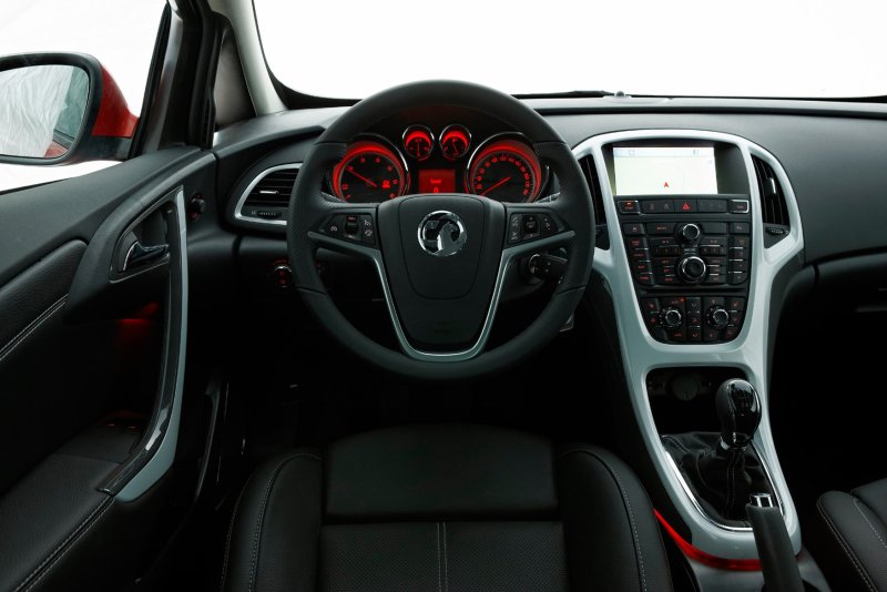 Opel Astra 2015 салон