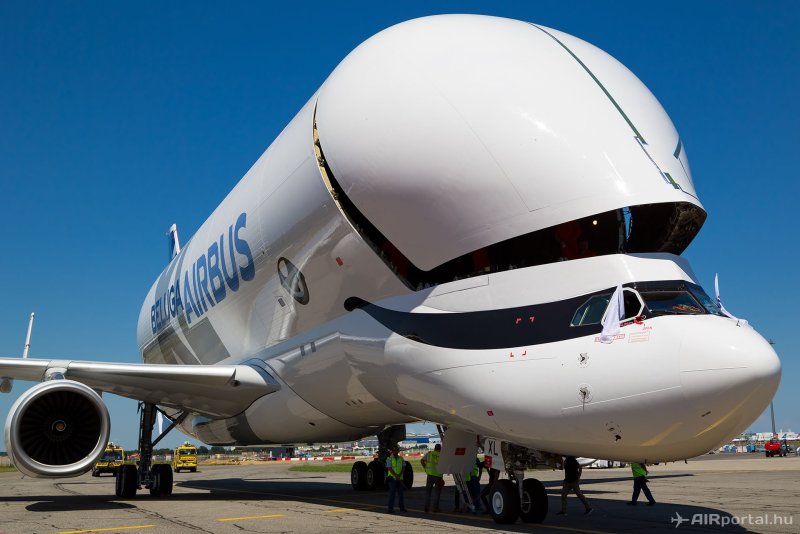 Airbus a300-600st super Transporter
