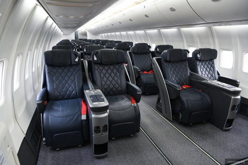 Boeing 757-200 салон