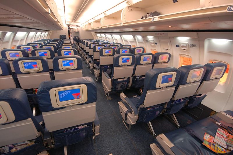 Салон самолета Боинг 757-200