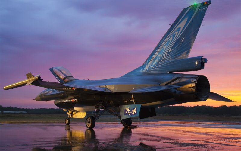 F-16 Fighting Falcon