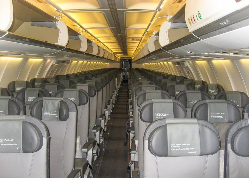 Boeing 757 -200 пассажирский салон