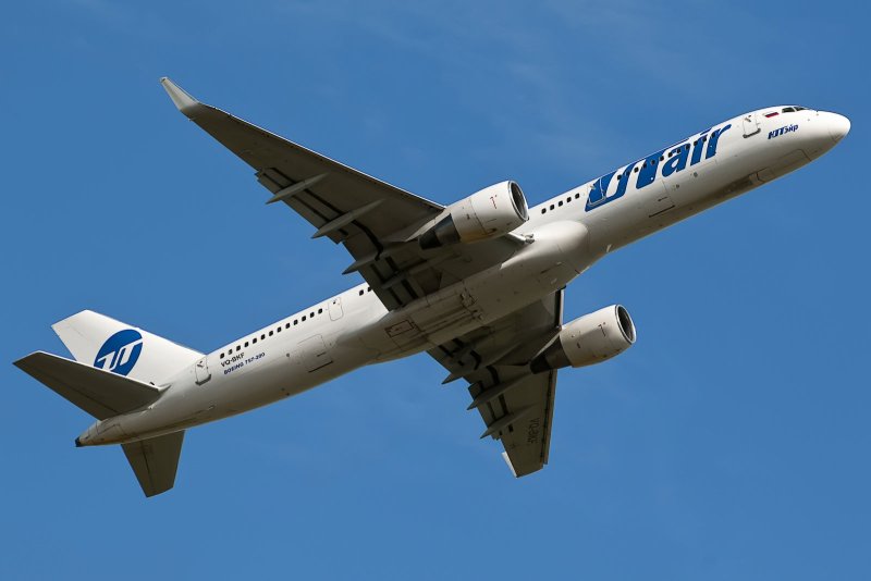Самолет Боинг 757