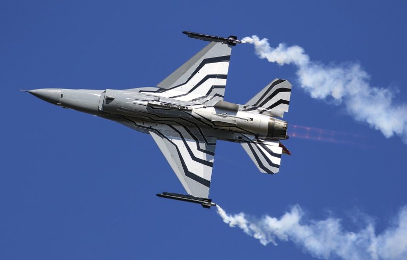 General Dynamics f-16 Fighting Falcon