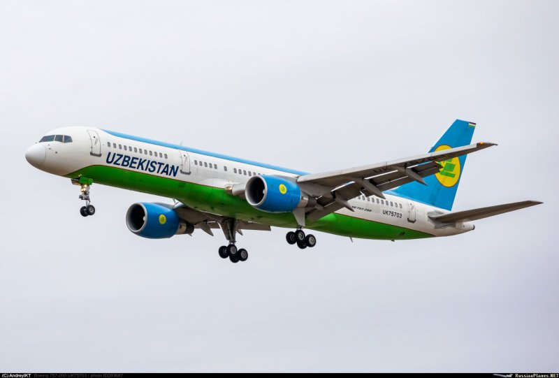 Boeing 757 Uzbekistan Airways