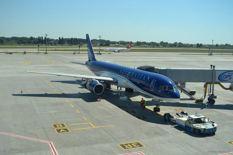 Боинг 757-200 азербайджанские авиалинии