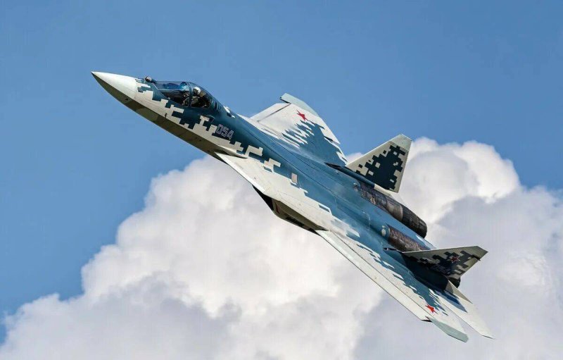 Самолет Су-57