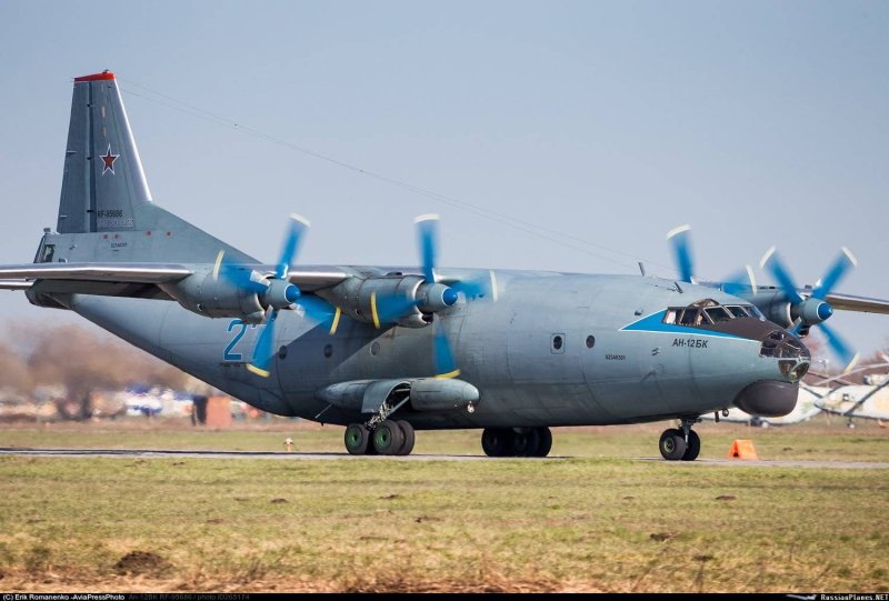 АН-12 БК RF-95686