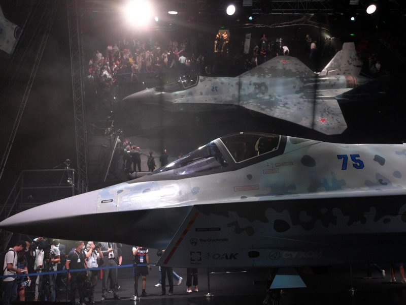Однодвигательный истребитель 5 поколения на Макс 2021