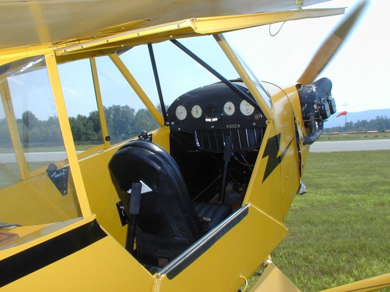 Самолет Piper j3