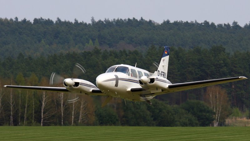 Piper pa-31 Navajo