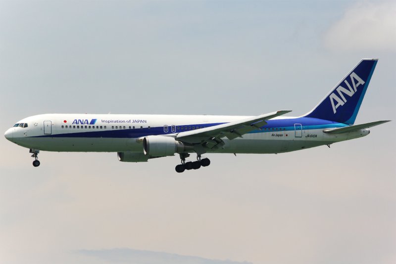 Боинг 767 100