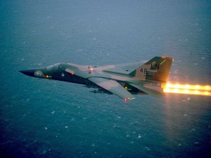 Самолёт стелс f-111