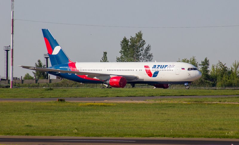 Самолёт Боинг 767-300 Азур Эйр
