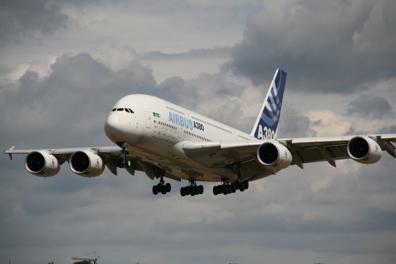 Эйрбас 380