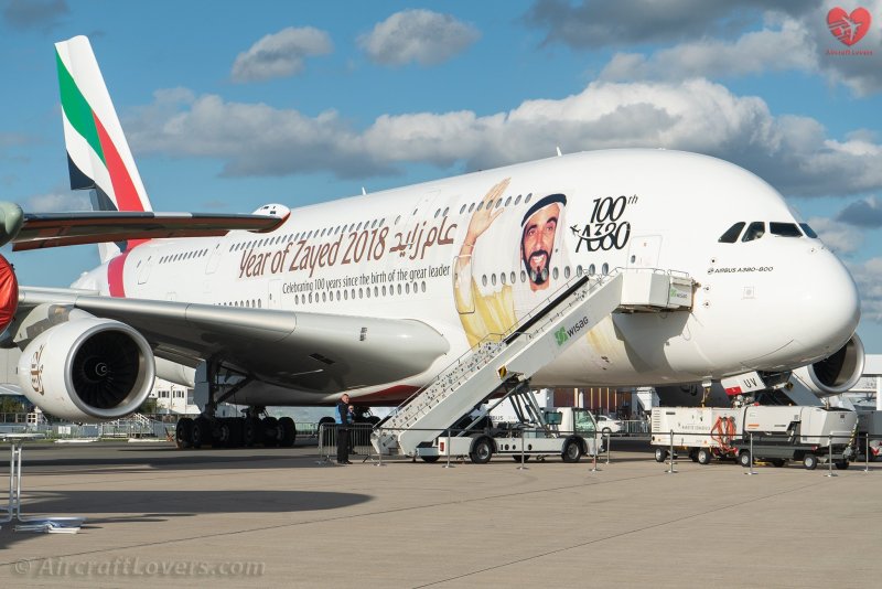 Airbus a380-800 Эмирейтс