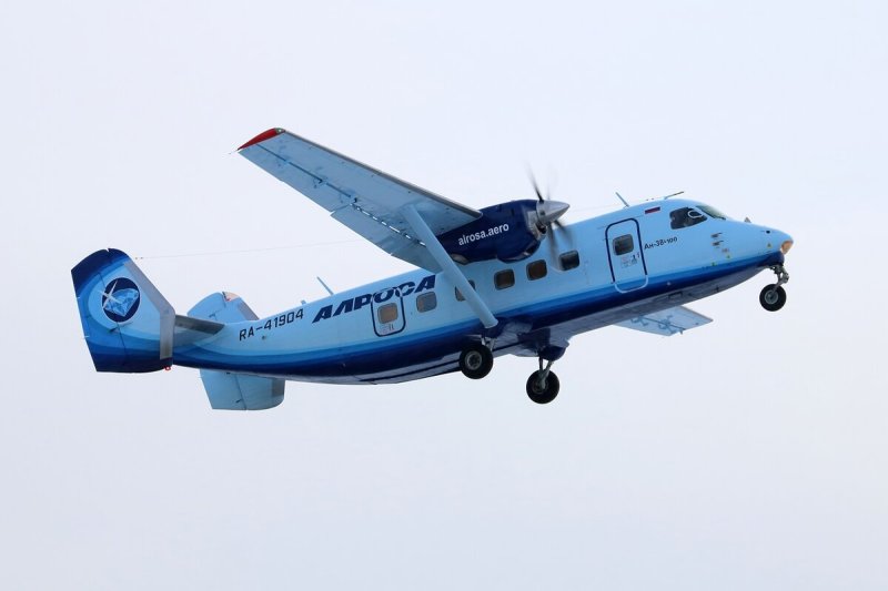 Самолет ан38 АЛРОСА