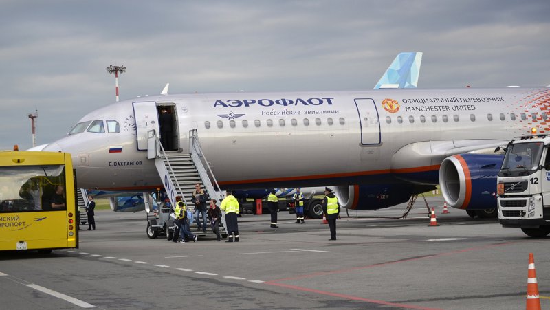 Самолет Омск