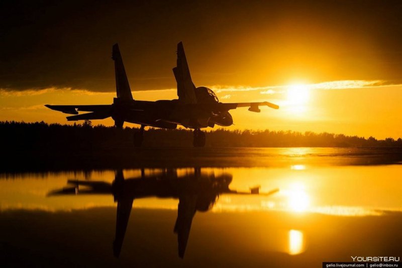 Су 30 см на закате