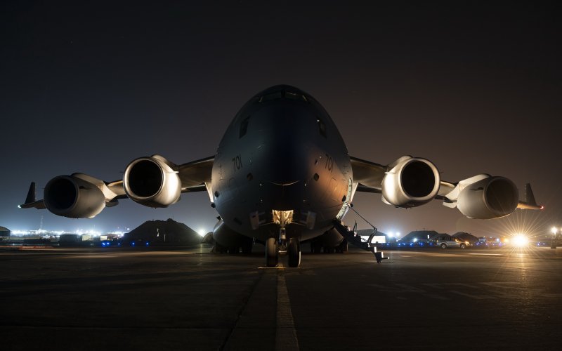 Самолет Boeing c-17а Globemaster III