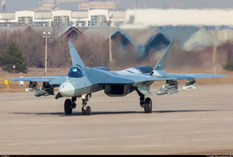 Самолёт пак фа т-50
