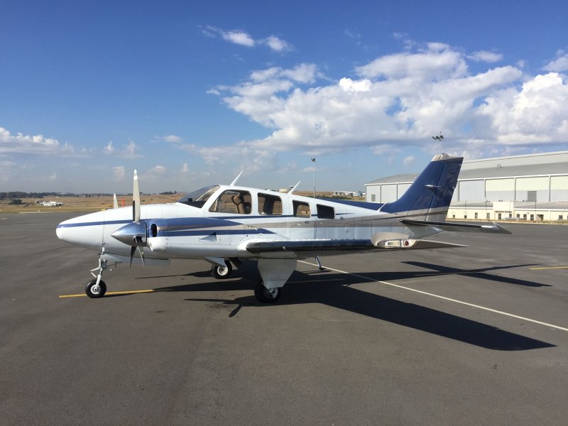 Beechcraft Baron 58p